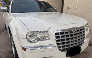 إعلان عن كرايسلر C300 موديل 2006