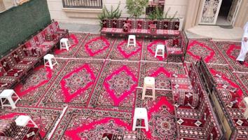 إعلان عن خدمة ضيافة ViPجميع انواع التمور والعصائر الفرش والكراسي والسجاد