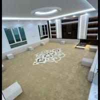 إعلان عن سجاد بالمتر وتنجيد وستاير تركيب باركيه وتركيب درج