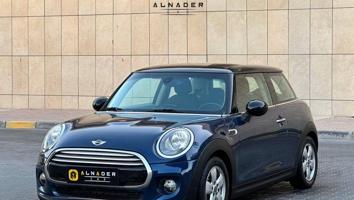 إعلان عن للبيع MINI COOPER موديل 2015 وارد الغانم