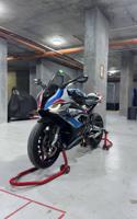 إعلان عن دراجة رياضية BMW نوع M1000RR موديل 2022 ماشي 6000 كم