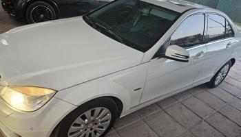 إعلان عن C class 200