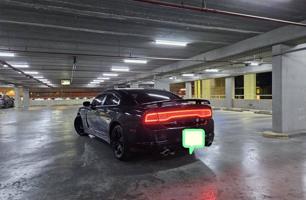 إعلان عن Charger RT 5.7