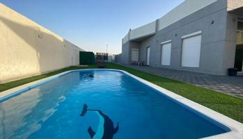 إعلان عن عرض خااص للإيجار شاليه على الخور مع مسبح برايفت