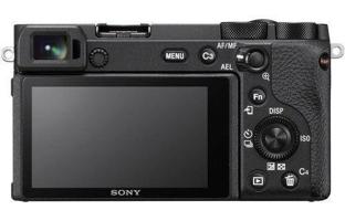 إعلان عن للبيع كاميرا Sony a6600 استخدام خفيف مع عدسة Sigma 18-35