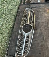 إعلان عن للبيع شبك مرسيدس اصلي