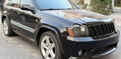 إعلان عن Jeep grand SRT8 .