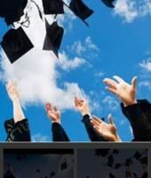 إعلان عن معنا إلى النجاح والتفوق باللغة العربية