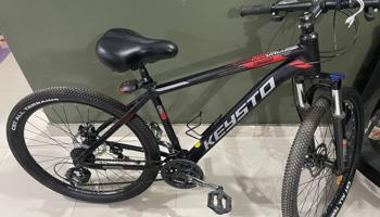 إعلان عن للبيع عدد ٢ دراجة هوائية