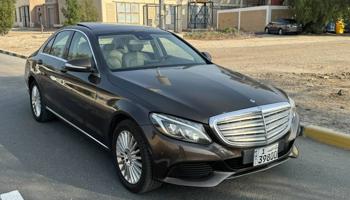 إعلان عن مرسيدس c200-2015