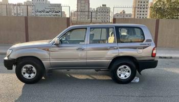 إعلان عن للبيع لاند 2002 GX وارد قطر قير تماتيك