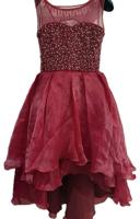 إعلان عن فساتين نسائية