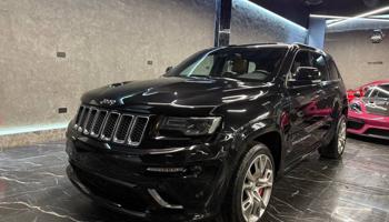 إعلان عن جراند شيروكي SRT 8