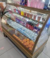 إعلان عن ثلاجة عرض للبيع