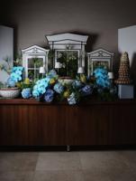 إعلان عن ‎ مطلوب للعمل في محل زهور سكرتيرة ومساعدة منسق مناسبات