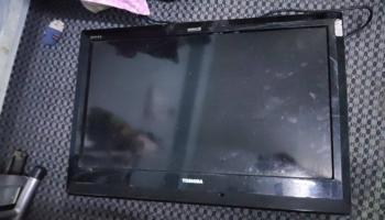 إعلان عن تلفزيون توشيبا نضيف وشغال