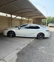 إعلان عن للبيع كامري 2020