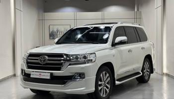 إعلان عن لاندكروزر VXR