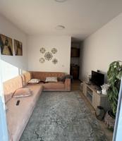 إعلان عن ديوانية متنقلة تصنيع بنتا قياس 5*3 مع الاثاث و التلفزيون والمكيف