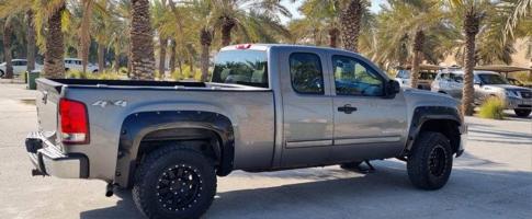 إعلان عن بيع وانيت جمس سييرا دبل قير 1500 قماره ونص. 2013قابل للمساومه بالمعقو