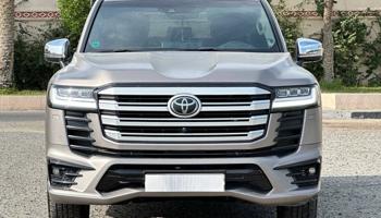 إعلان عن للبيع لاند كروز VXR/2023 ممشى 15 الف حالة نادرة