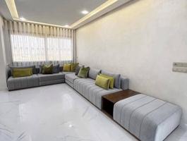 إعلان عن أثاث ومفروشات البيت الحديث