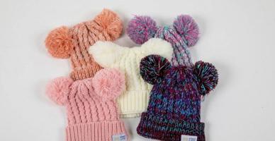 إعلان عن Large stock of kids hats