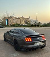 إعلان عن للبيع موستنق ٢٠١٥ شرط الفحص (قير-مكينه-شاصي ) قير عادي ماشي ٢٠٠كيلو