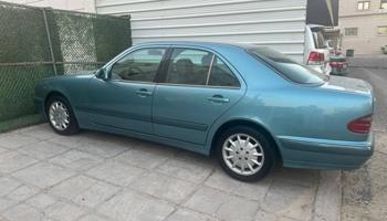 إعلان عن للبيع مرسيدس E240 Classic موديل 2002،وارد البشر وكاله