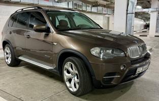 إعلان عن للبيع او للبدل بي ام دبليو BMW X5  4.4 V8  موديل. 2013 بحالة نادرة