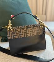 إعلان عن جنطه فندي من الصالحيه