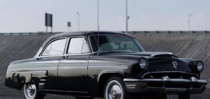 إعلان عن فورد ميركوري لنكلون 1952