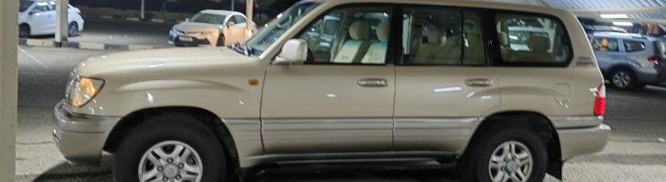 إعلان عن للبيع جيب لكزس موديل 2000 وكاله