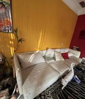 إعلان عن Great couch