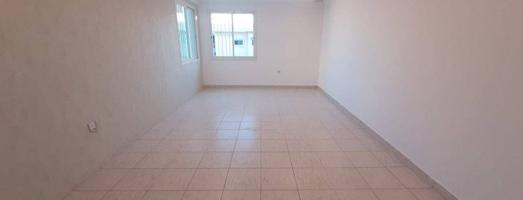 إعلان عن للإيجار شقة كبيرة