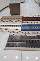 إعلان عن لدينا جميع انواع السجاد