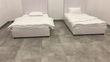 إعلان عن سراير طبيه ودواشك وكبتات ويوجد سراير حديد وخشب سرير طبي سراير طبيه