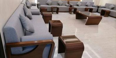 إعلان عن تفصال وتنجيد ديوانيات وجلسات وأطقم وستاير أحدث خامات