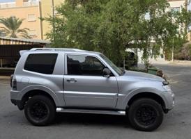 إعلان عن باجيرو باب واحد