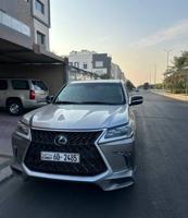 إعلان عن لكزس ٢٠١٦