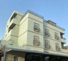 إعلان عن شقة الأندلس للايجار.