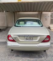 إعلان عن للبيع XJ بحالة ممتازة 100500 كم