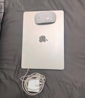 إعلان عن لابتوب ابل شبه جديد سعره 429