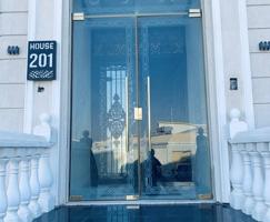 إعلان عن لكل خدمات الزجاج