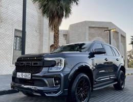 إعلان عن ايفرست ستليث 2025 اصفار بحاله المصنع