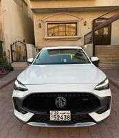 إعلان عن للبيع سيارة ام جي اش اس لون ابيض موديل ٢٠٢٣ من داخل تان ماشي ٦٥٠٠