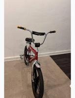 إعلان عن للبيع قاري ابو نجمه نضيف جداً استعمال خفيف مقاس ٢٠ 🔥