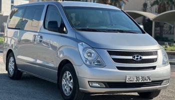 إعلان عن للبيع هيونداي H1 مع جهاز ماشي ١٢٩ الف كيلو