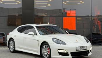 إعلان عن PORSCHE PANAMERA _ 2011