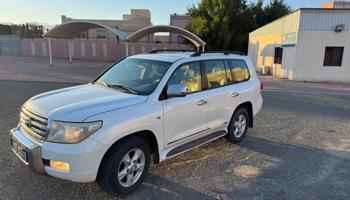 إعلان عن لاند كروز ٢٠١٠